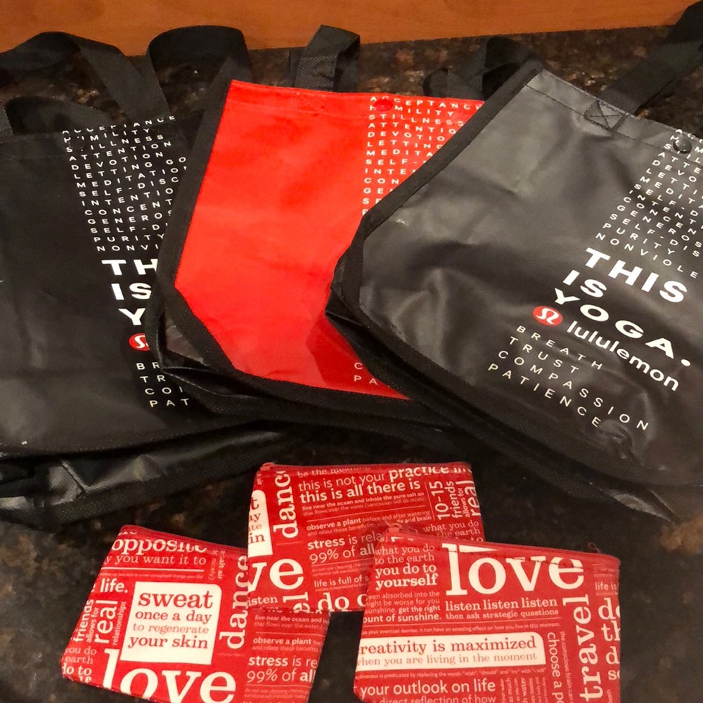 Lululemon bags!